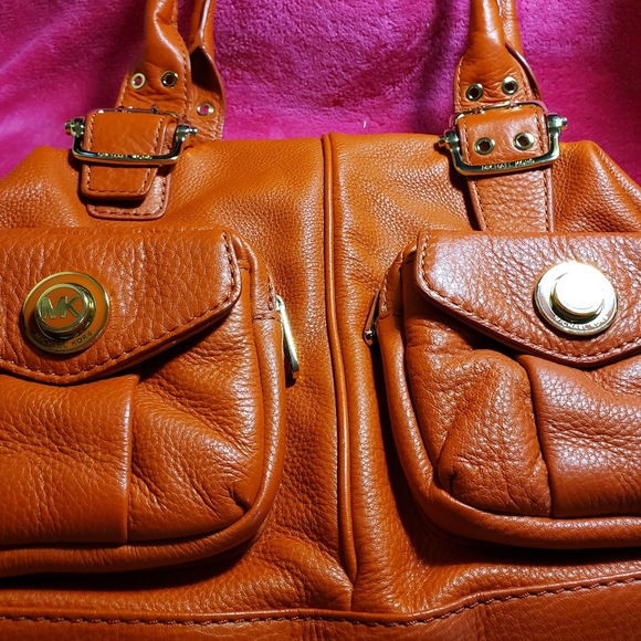 ORANGE/REDDISH AUTHENTIC MICHAEL KORS PURSE $79 - Picture 2 of 7